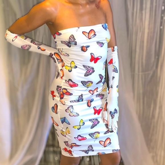 Butterfly dress with gloves! - Picture 1 of 2